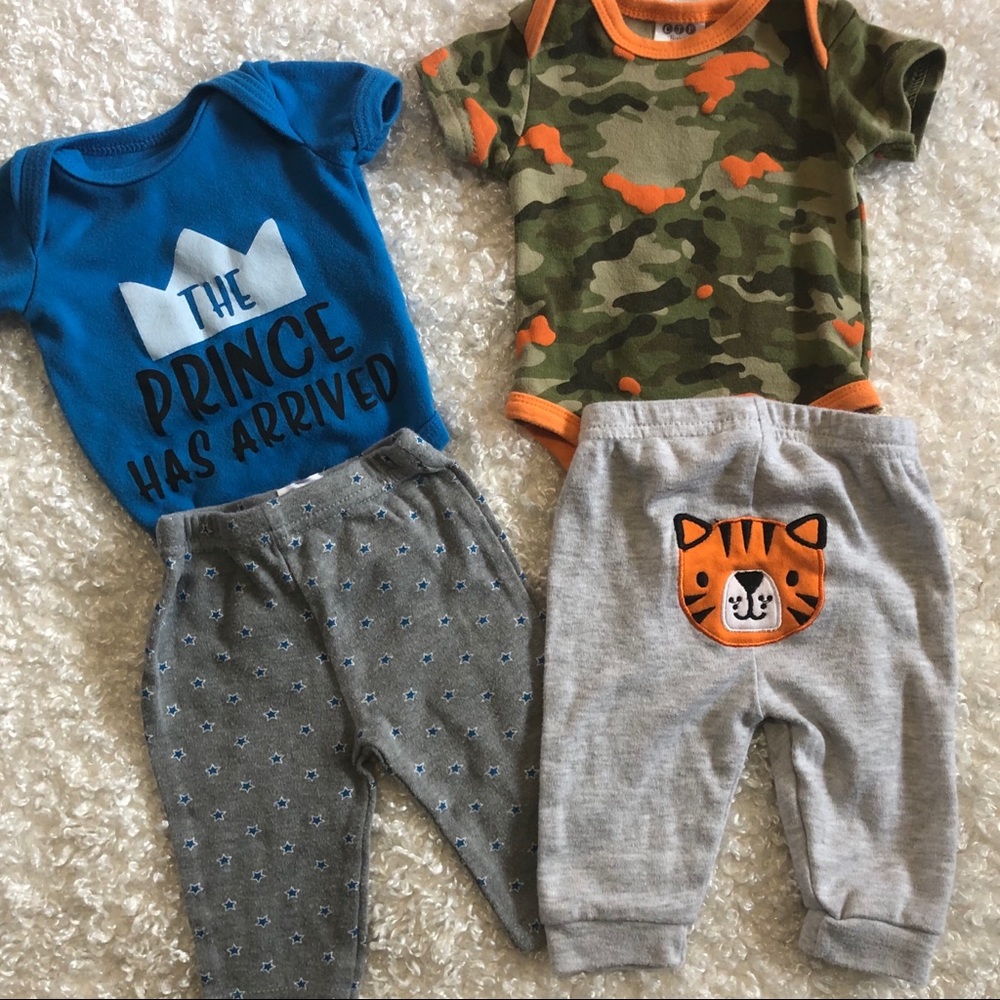 0/3 month 2 outfits both pants and onesies shirt